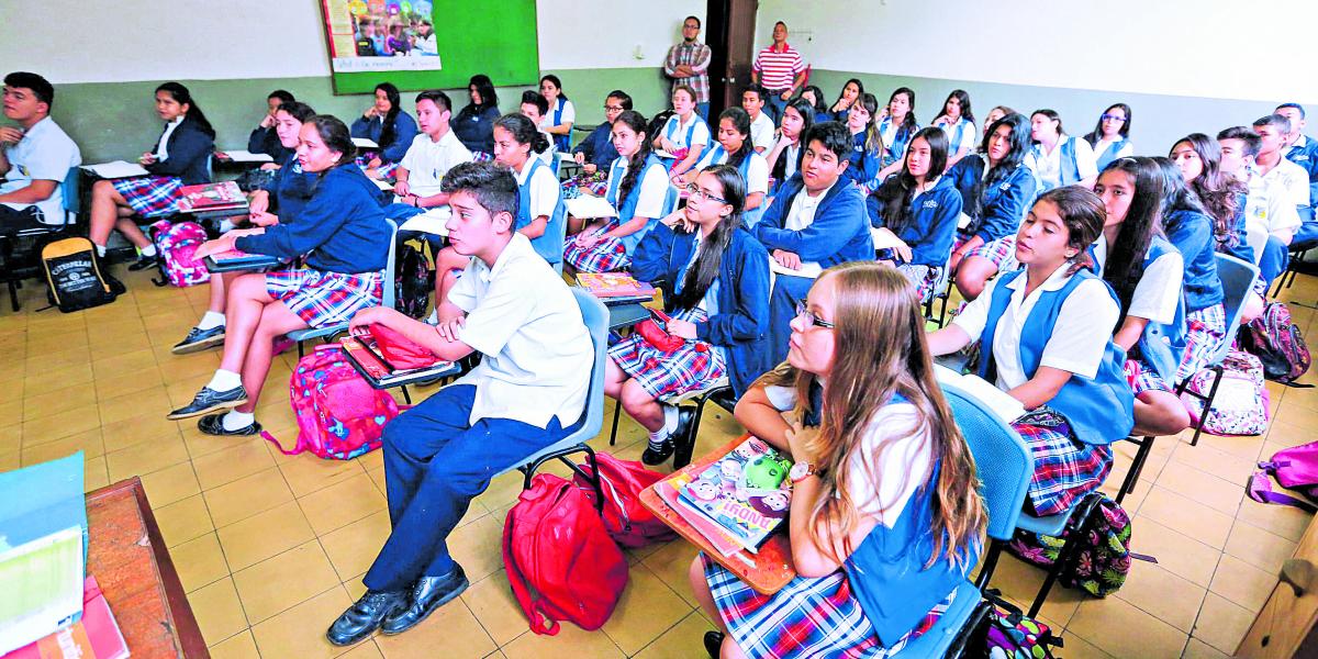 Expertos dicen que lo virtual no reemplazará lo presencial al regreso a clases, pero se debe fortalecer.