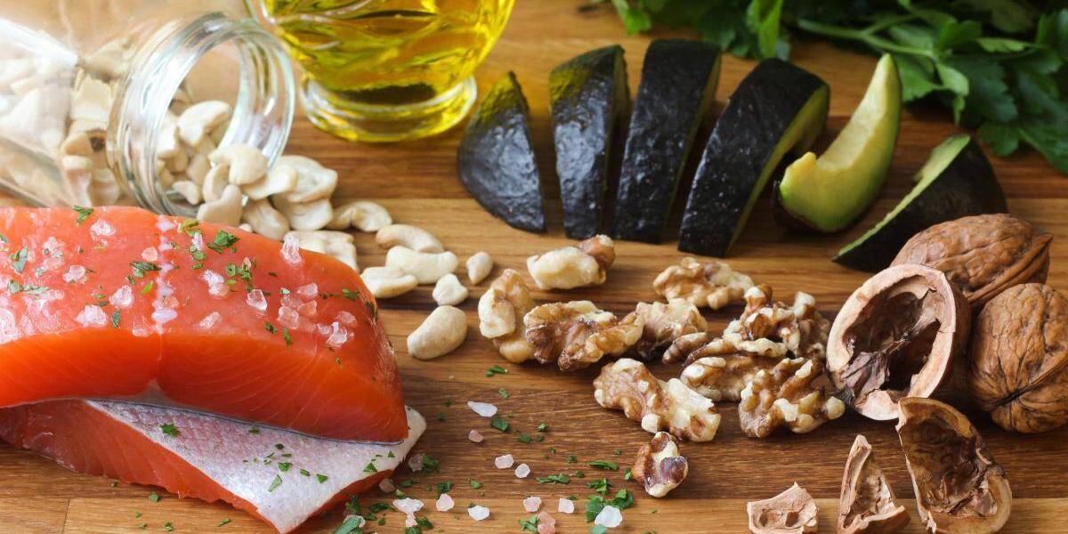 Alimentos propios de la cocina mediterránea son las nueces.