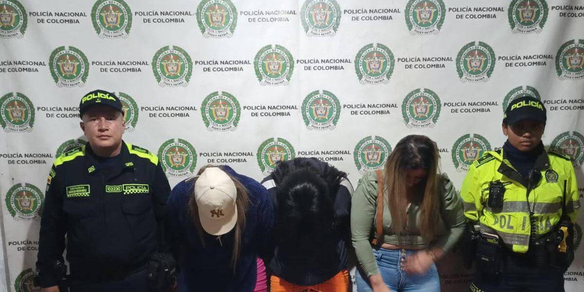 Mujeres capturadas en Medellín