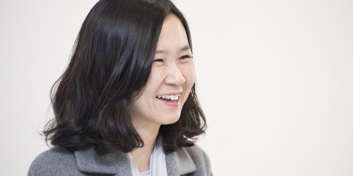 Cho Nam-joo se ha convertido en un referente de la literatura feminista en todo el mundo. Fue guionista de televisión y en sus narraciones resalta el sentido del olfato. Fotografía: Cortesía Filbo