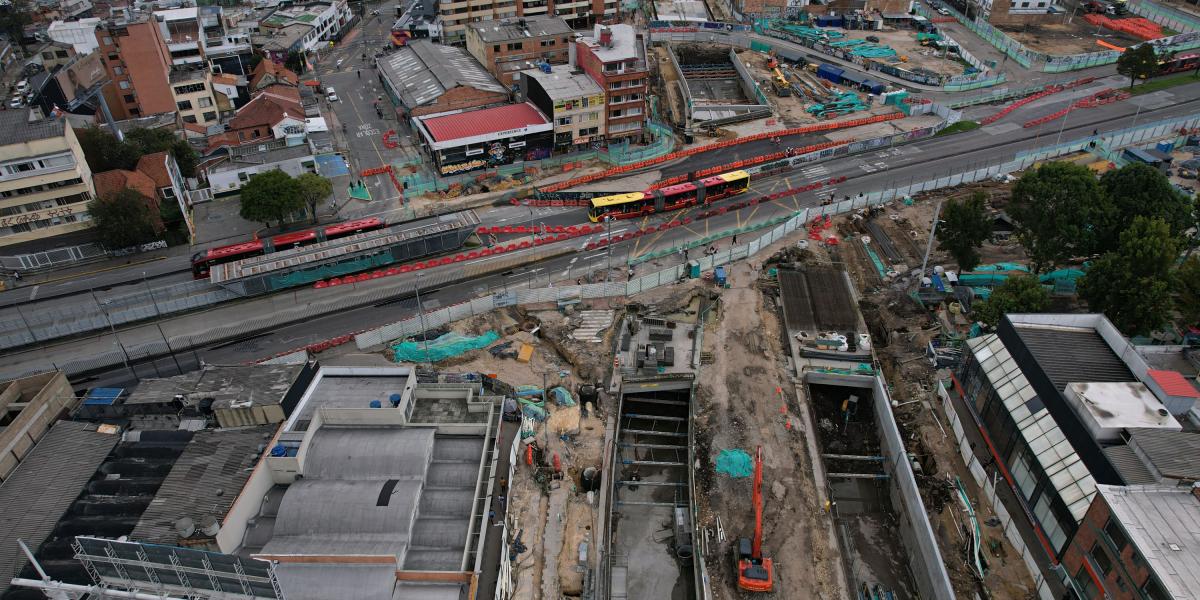 Bogotá mayo 14 de 2024.  Intercambiador vial de la calle 72, obra de la Primera Línea del Metro de Bogotá, se realizará el cierre total de la calzada para vehículos particulares sobre la avenida Caracas.
Fotos: Milton Díaz / El Tiempo