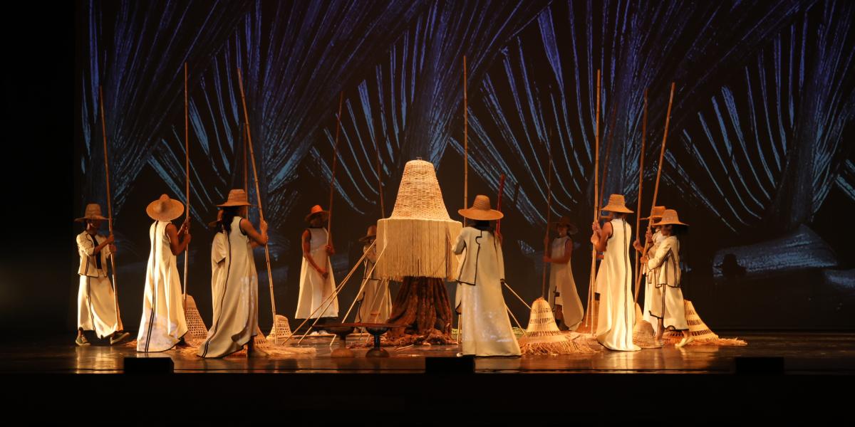 Inauguración de la Bogotá Fashion Week en el Teatro Mayor Julio Mario Santo Domingo.