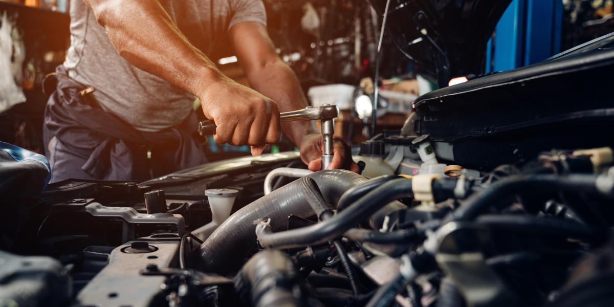 Si bien las manufacturas y el agro han sido empleadores por tradición, la plazas generadas por reparación de automotores empieza a repuntar.