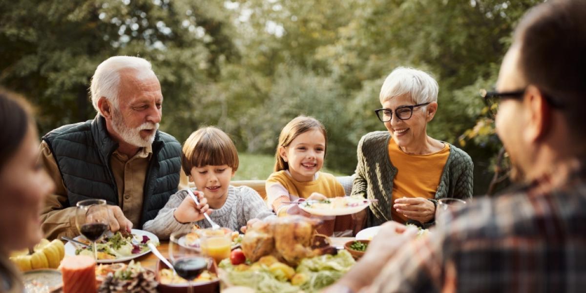 Los abuelos hacen parte fundamental de la vida de los pequeños.