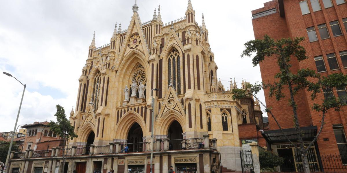 Bogota julio 4 de 2024.  Nueva basílica menor de la Iglesia Católica: el actual Santuario Mariano de Nuestra Señora de Chiquinquirá, ubicado en Chapinero, sobre la carrera 13 con calle 51.. Foto: @miltondiazfoto / El Tiempo  Crédito: CEET Fotógrafo: MILTON DÍAZ