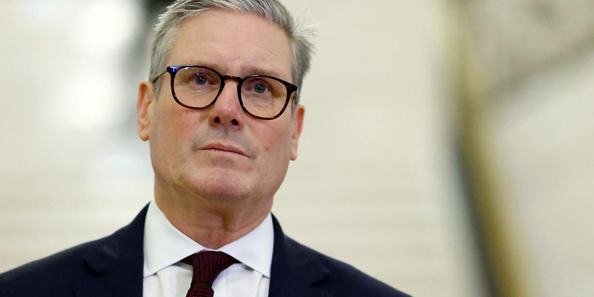 Keir Starmer, nuevo Primer Ministro, se postuló con la promesa de "electricidad sin carbono para el 2030".