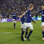 Andrés Llinás y Falcao García celebran el primer gol de Millonarios.