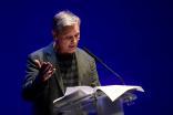 El actor Viggo Mortensen, durante una lectura de sus poemas en español.