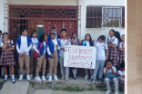 Los estudiantes de la Institución Educativa Bellavista en Malambo realizaron una protesta por la falta de fluido electrico.