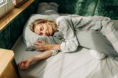 Para personas con afecciones cardíacas se recomienda evitar dormir del lado izquierdo.