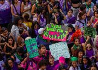 Marcha en el marco del 8M en Barranquilla a cargo de los distintos colectivos feministas de la ciudad. Cerca de 700 mujeres salieron a la calle en conmemoración del Día Internacional de la Mujer y con ello mantener la lucha por los derechos de este género humano.