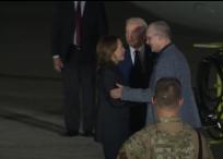 El momento en que Joe Biden y Kamla Harris recibieron a los prisioneros liberados.