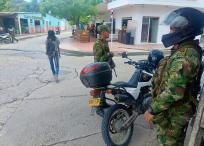 La presencia de los militares en los barrios ha permitido mantener el orden.