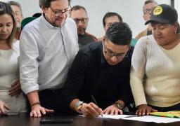 Firma de acuerdo entre el Gobierno Nacional y voceros del movimiento campesino.