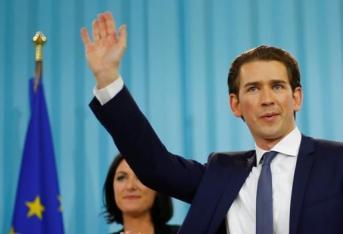 El político austriaco Sebastián Kurz fue el Ministro de Relaciones Exteriores e Integración más joven de Europa al llegar al cargo a sus 27 años. Sin embargo, Kurz está a punto de romper este récord luego de que se realizaran las proyecciones virtuales de las elecciones que se llevarán a cabo en Austria. De llegar a obtener la victoria, este hombre se convertiría en el primer ministro más joven de la Unión Europea con 31 años.