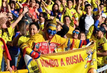 En una emotiva fiesta que combinó fútbol con música y juegos pirotécnicos, la selección colombiana se despidió este viernes en Bogotá del país para viajar mañana a Italia, donde culminará su preparación para el Mundial de Rusia.