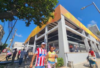 Barranquilla, Colombia, 22 de Febrero de 2024. Vendedores informales de la Carrera 43 entre calles 34 y 38 fueron reubicados a la Galería Sredni-La Esquina del Marquetero, calle 38 con carrera 43, centro de la ciudad.