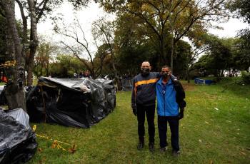 Del 'pagadiario' a las calles, esa es la realidad que viven Douglas, Luis y Adrián.