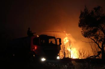 Solo en la isla de Eubea cientos de viviendas y cerca de 25.000 hectáreas ardieron.