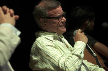Iván Villazón, homenajeado del festival vallenato, conversa sobre música con Camilo Cano