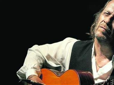 El guitarrista no llegó a estrenar La Maestro, que fue diseñada siguiendo sus indicaciones.