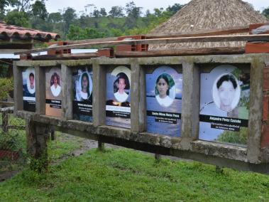 La Comunidad de Paz de San José de Apartadó ha trabajado por varios años por mantener la comunidad alejada de la guerra.