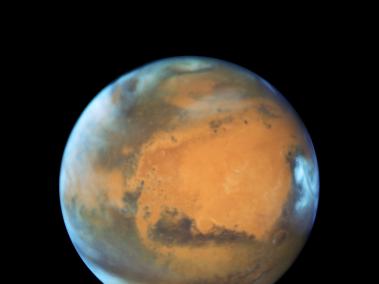 El planeta Marte visto desde el telescopio espacial de la NASA Hubble.