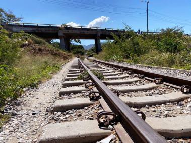 Este fue el lugar donde hace 50 años se registró el accidente, cuando el tren de pasajeros se llevó al bus de un paseo.