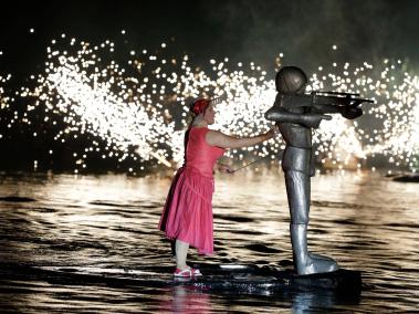 El grupo francés Ilotopie, con Water Fools, cerró el 16  Festival Iberoamericano de Teatro de Bogotá del 2018.