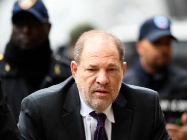 Harvey Weinstein a la llegada del tribunal donde está siendo juzgado en Nueva York.