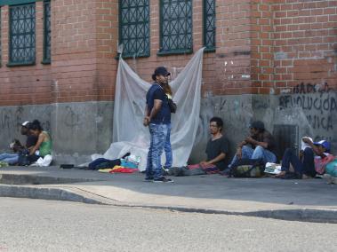 Aglomeración de habitantes de calle en el Centro amenaza a la salud