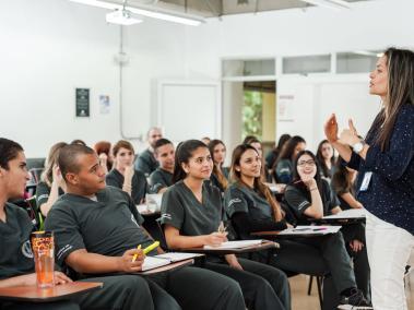 Los paisas resaltan la oportunidad de educación como uno de los mayores factores para su felicidad.