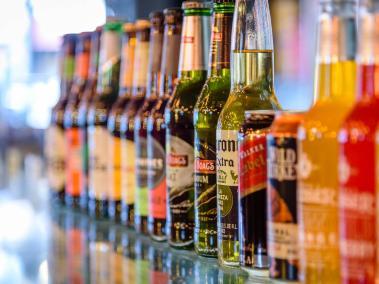 Según el estudio, alrededor de 85.000 personas murieron al año, entre 2012 y 2015, debido al consumo de alcohol.