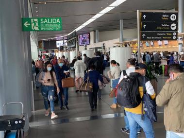 En las últimas semanas los vuelos han bajado su nivel de puntualidad, porque la Aerocivil está priorizando otras operaciones y incluye a última hora vuelos no previstos.