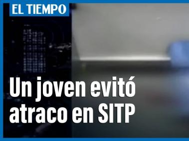 El usuario recibió dos puñaladas en sus piernas y un golpe en el rostro cuando se opuso a que le arrebataran su celular... Según narraron los testigos, el robo fue cometido por 4 delincuentes armados con cuchillo que forzaron las puertas del bus cuando se detuvo en el semáforo de la avenida primera de mayo con carrera 10