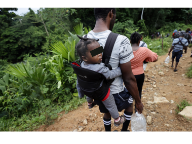 Según Unicef, más de 150 menores de edad llegaron a Panamá sin sus padres, algunos de ellos eran bebés recién nacidos, un aumento de casi 20 veces en comparación con el 2020. En total, 19.000 menores de edad migrantes han cruzado este año.