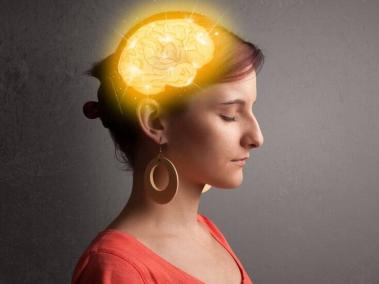 BBC Mundo: Mujer con el cerebro iluminado