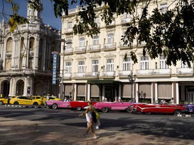 Vista de una calle de La Habana, Cuba.