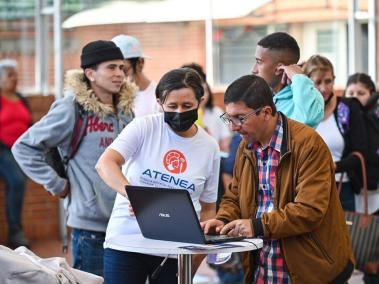 Toda persona bachiller y mayor de 18 años puede postularse a las becas.