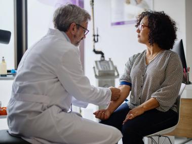 Los controles médicos y una buena orientación y terapia o tratamiento ayudan a manejar los síntomas.