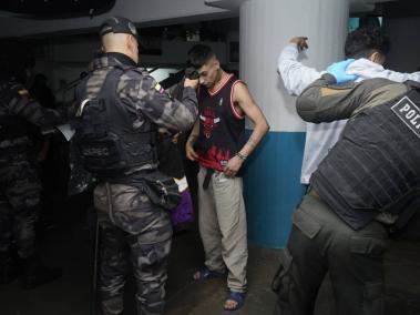 El operativo comenzó en la madrugada y permitió la incautación de varios elementos prohibidos. Foto: 27/10/2023