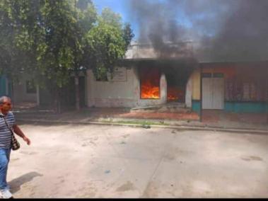 Durante los disturbios resultaron heridas cuatro personas, entre ellas la Registradora de Gamarra, Patricia Castro Roca. Dos funcionarios de la misma entidad y un policía también resultaron afectados.