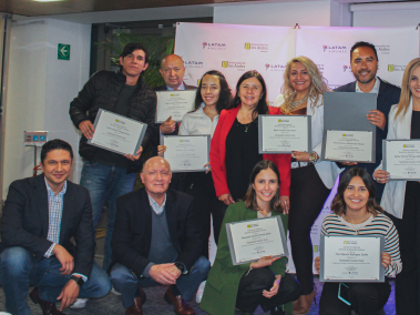 Graduados del primer curso de SAF.