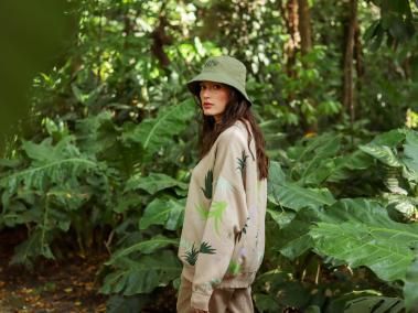 Agybo se inspiró en epífitas, orquídeas y anturios para su colaboración con el Jardín Botánico de Medellín.