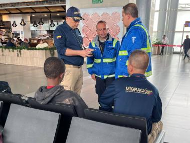 Menor abandonado en el Aeropuerto El Dorado.