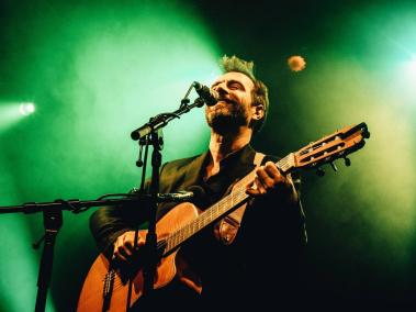 El cantante también es el creador de El Vecinal, un festival itinerante de música latinoamericana.