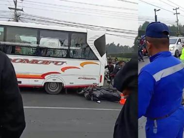 Grave accidente en glorieta Siberia