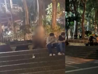 Pareja grabada sosteniendo actos sexuales en el parque principal de Copacabana, Antioquia