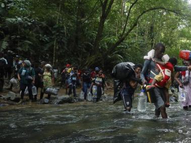 Migrantes cruzando la selva del Darién. (Foto de archivo)