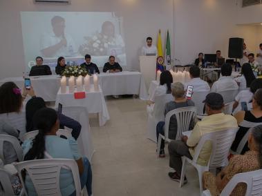 Magistrados del Tribunal de Barranquilla en audiencia con víctimas en Pivijay, Magdalena.